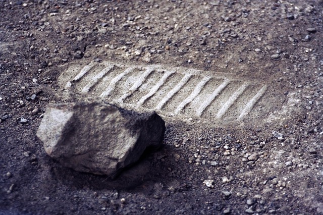 Moonboot print